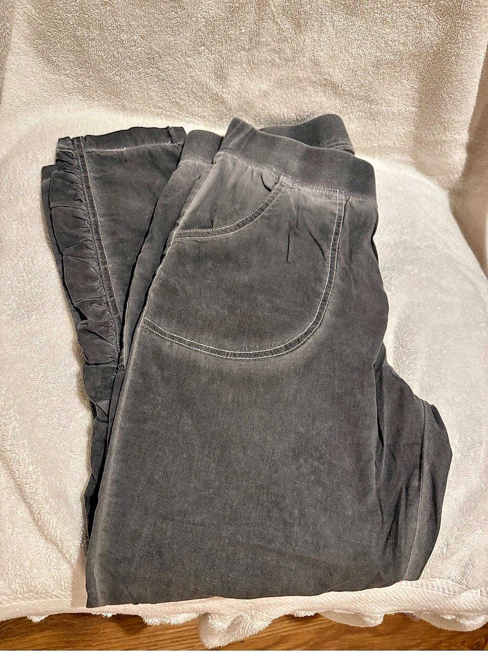 XCVI Gray crop Pants